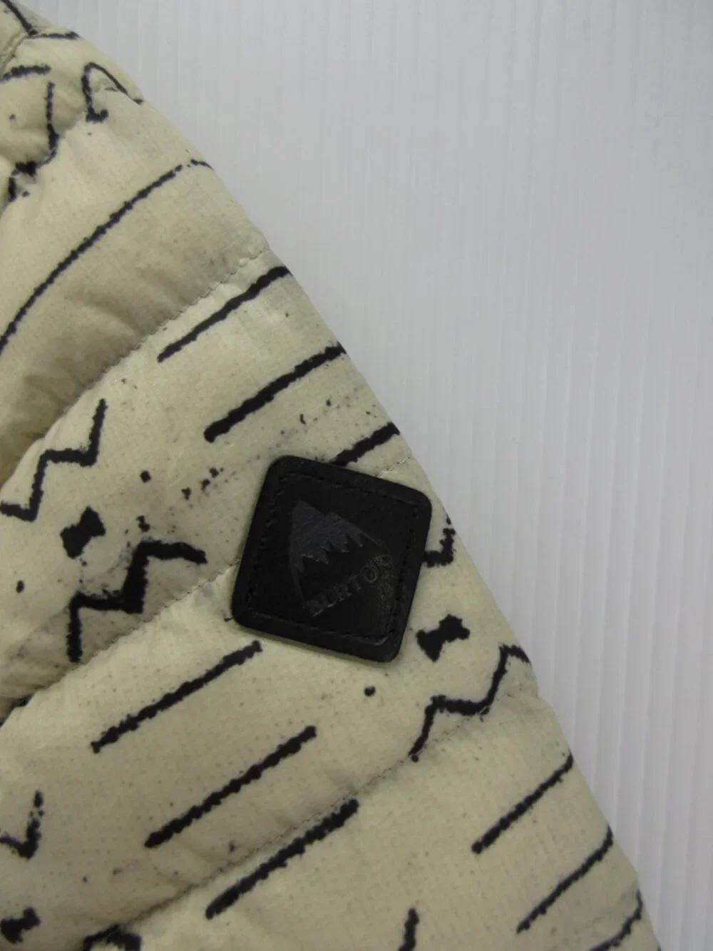 Burton Jacket XL Cream Evergreen Down Dhaka Puffer Southwestern Aztec - Picture 4 of 16
